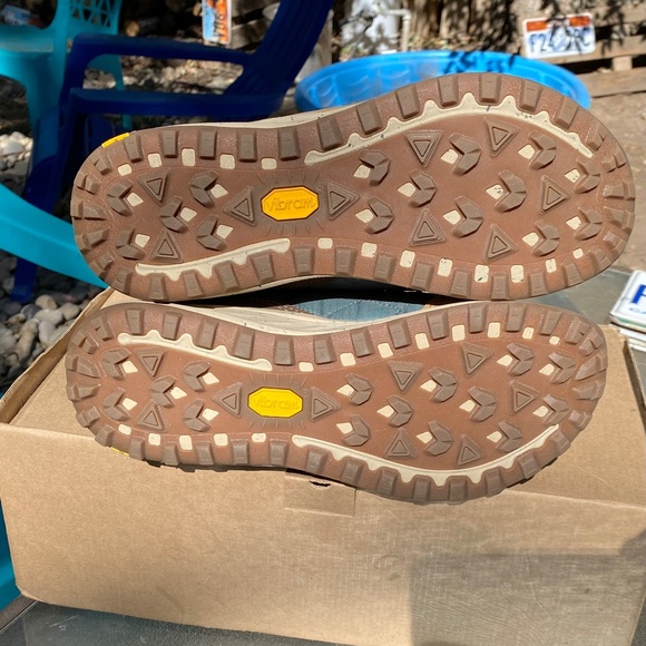 Merrell Women's Antora 3 Mid Waterproof Hiking Boots Forest size 8 - Picture 2 of 10